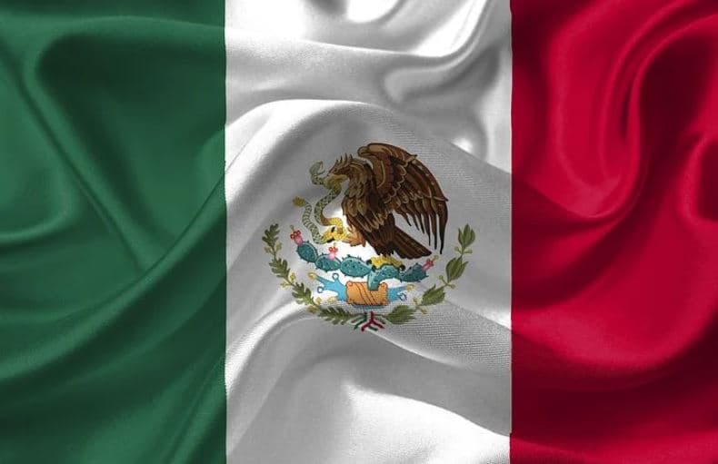 Países com Aves em suas Bandeiras Nacionais Mexico